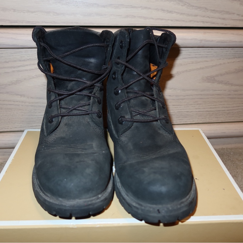 Black Women’s Lace-Up Work Boots